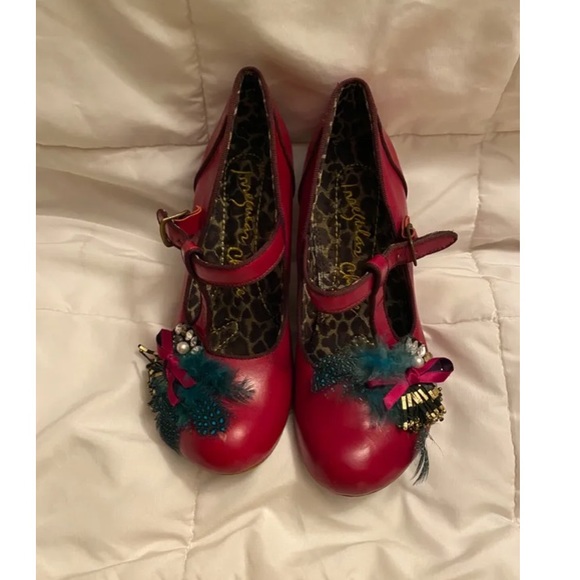 Y2K Irregular Choice Leather Shoes Women Size 8 w Attached Feathers Fun Burgundy - Picture 3 of 9